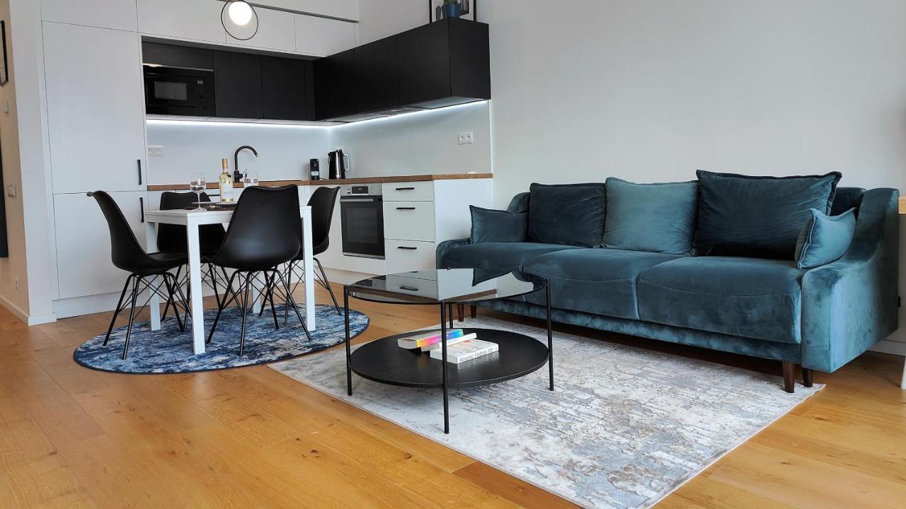 Beautiful 1 - Bedroom Apartment In Downtown Bratislava Esterno foto